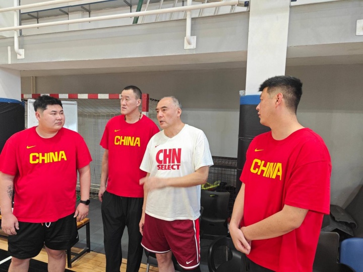 支球队进行 支球队进行