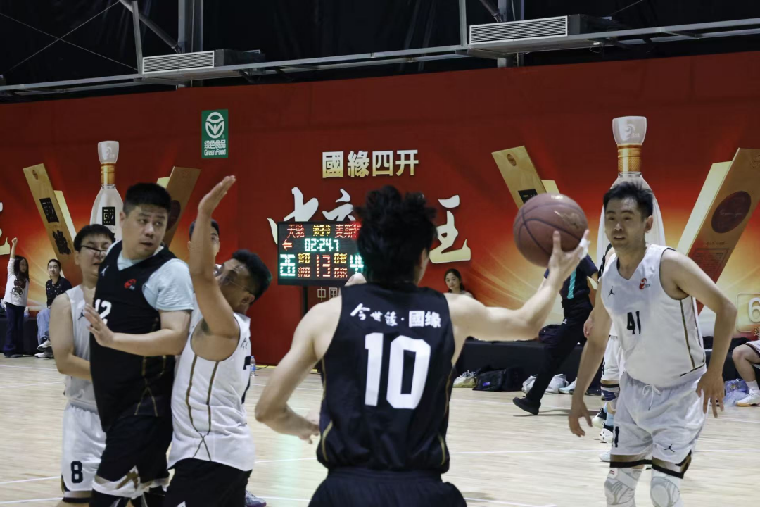 决赛场上 决赛场上