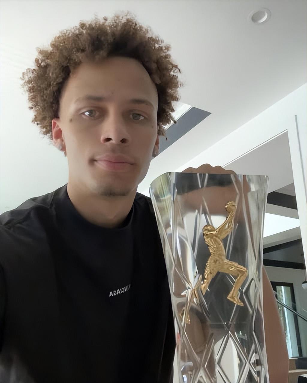 他单赛季斩, 号秀 他单赛季斩, 号秀